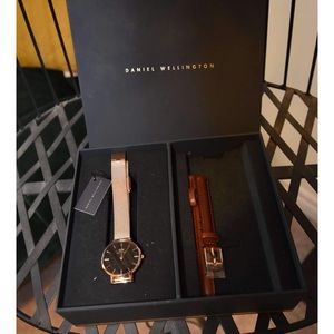 Daniel Wellington two strap watch